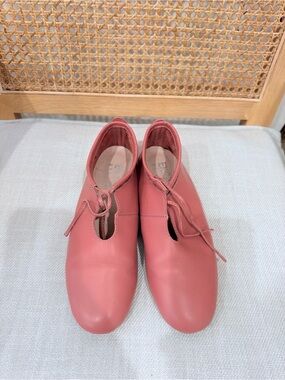 Vintage EKO’S Dusty Rose Leather Lace-Up Shoes